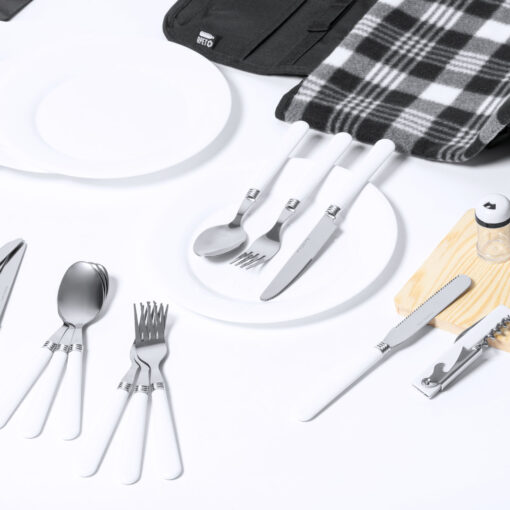 Four Person Picnic Set - Image 7
