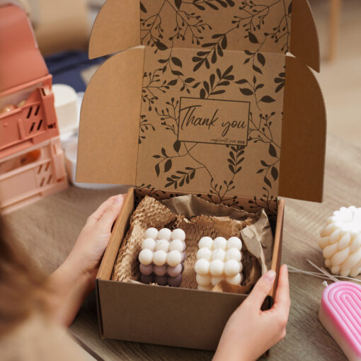 Die Cut Box with Locking Lid - 167x167x83mm - Image 2